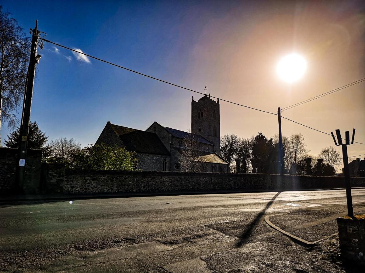 The Crown Inn Gayton  Екстер'єр фото