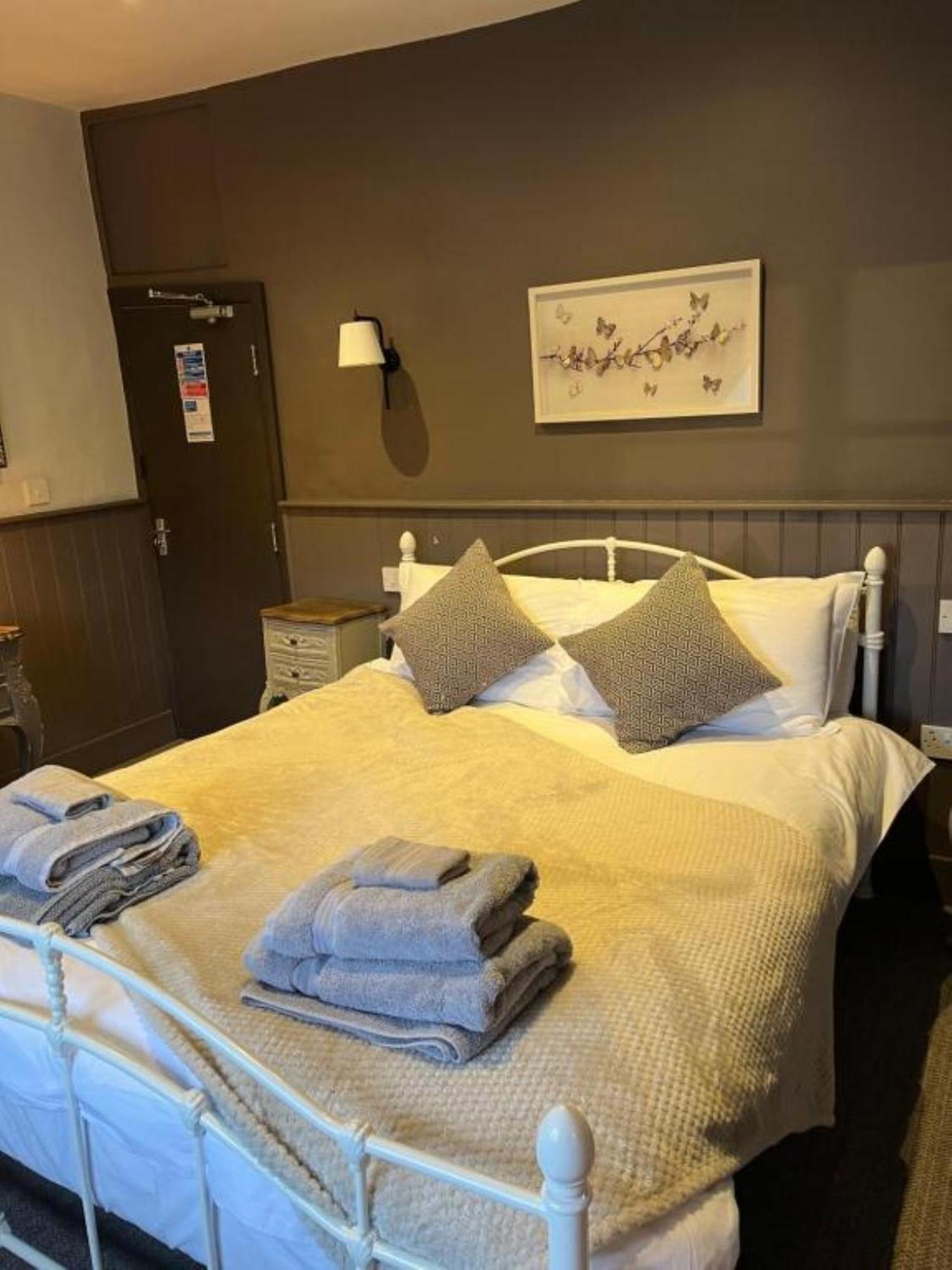 The Crown Inn Gayton  Екстер'єр фото