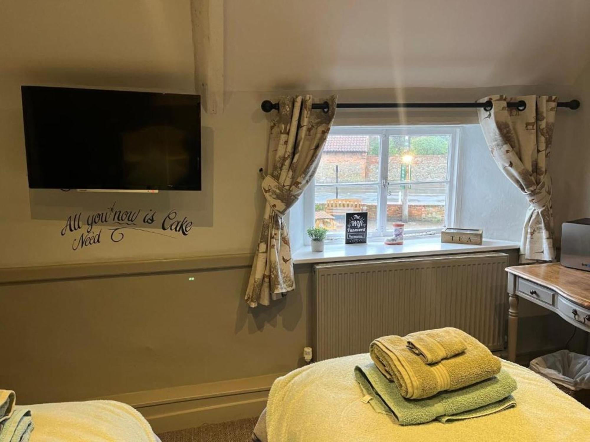 The Crown Inn Gayton  Екстер'єр фото